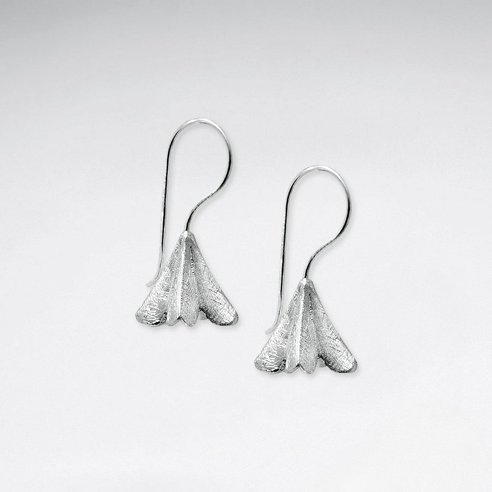 Charming Upturned Calla Lily Blossom Dangle Hook Earrings