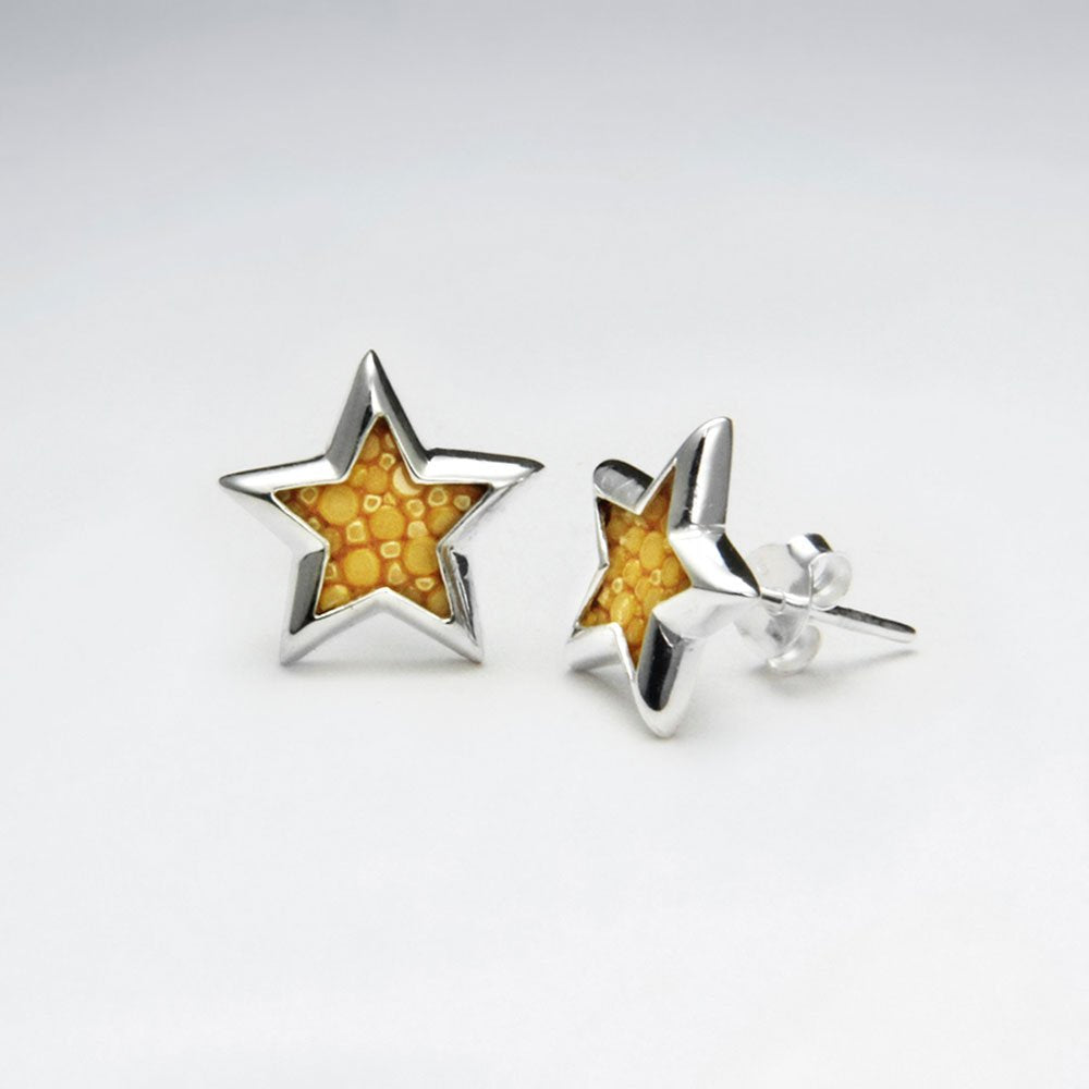 White Star Stingray Silver Stud Earring