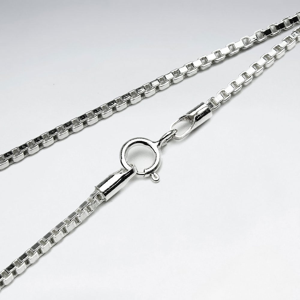 Box 925 Silver Chain