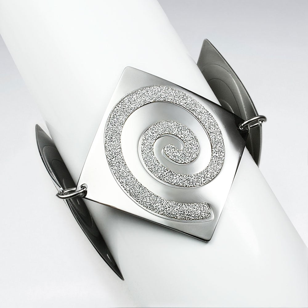 Stainless SteelTextured Swirl Marquis Bracelet
