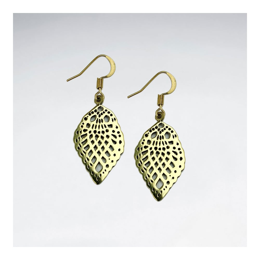 Filigree Teardrop Brass Scalloped Dangle Earrings