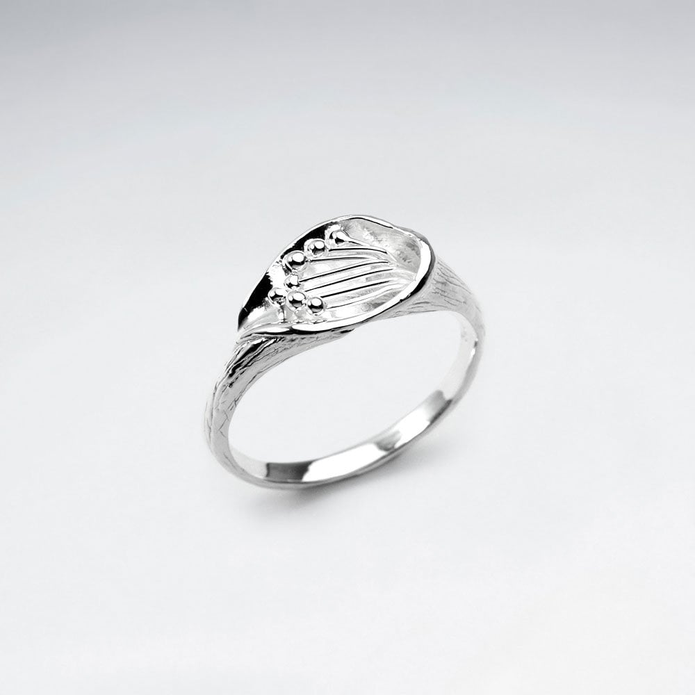Organic Flow Lilly Flower Sterling Silver Ring