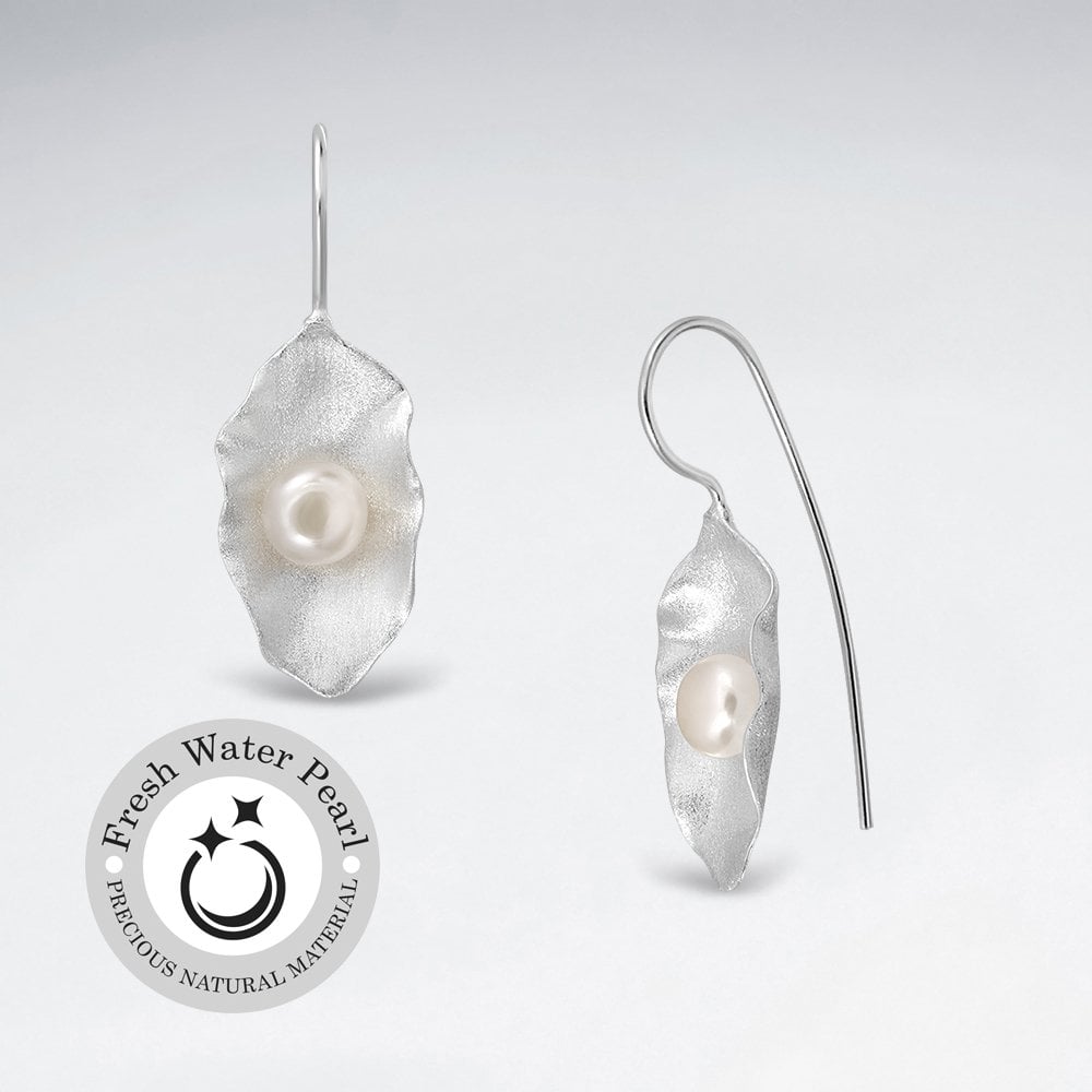 Easy Breezy Elegant 925 Matte Silver Pearl Floral Earrings