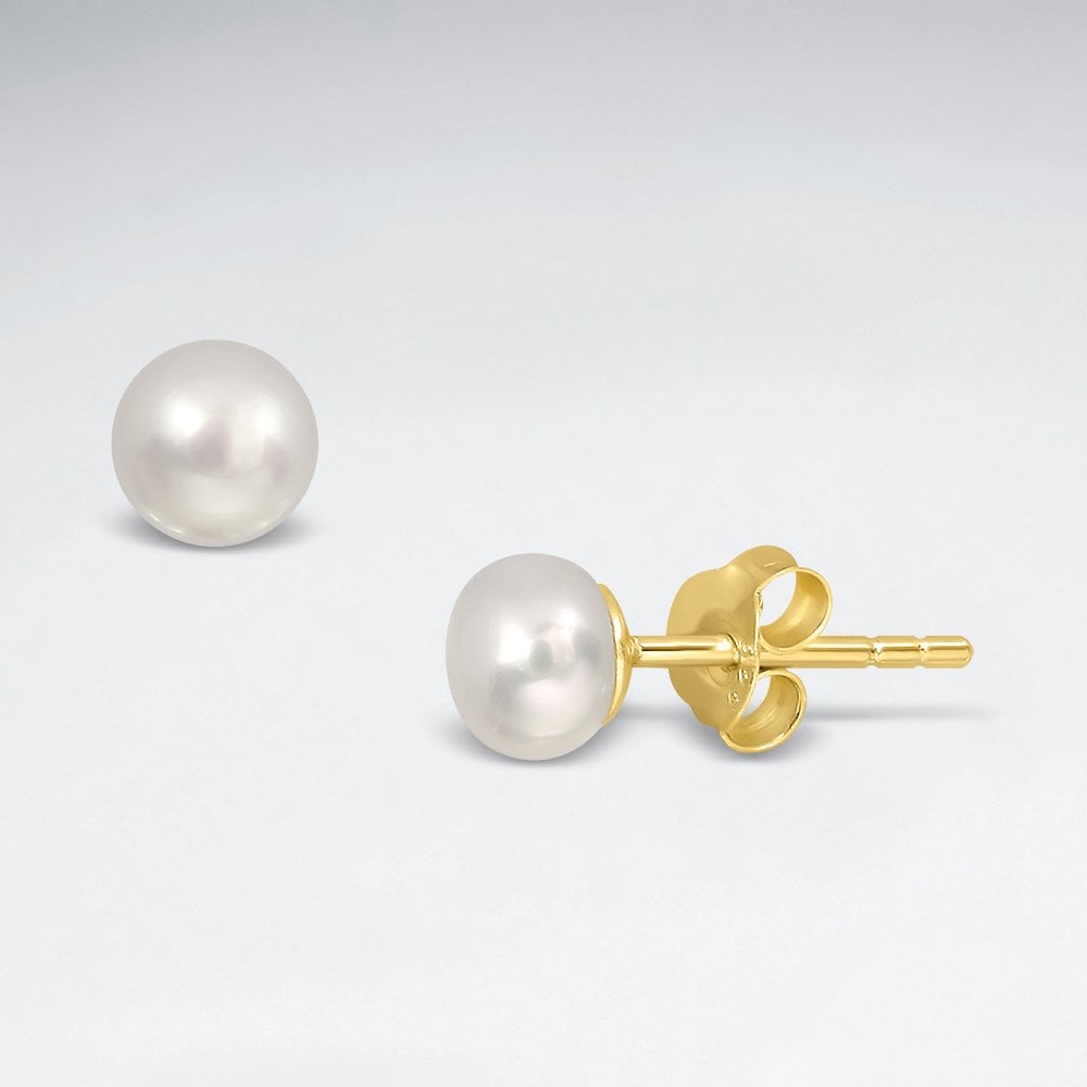 Round Pearl Stud Earring