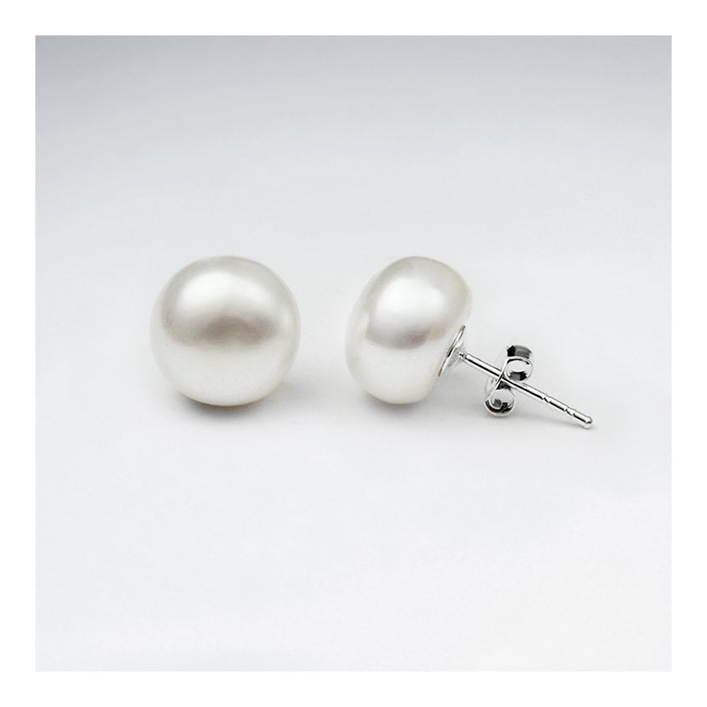 Round Pearl Stud Earring