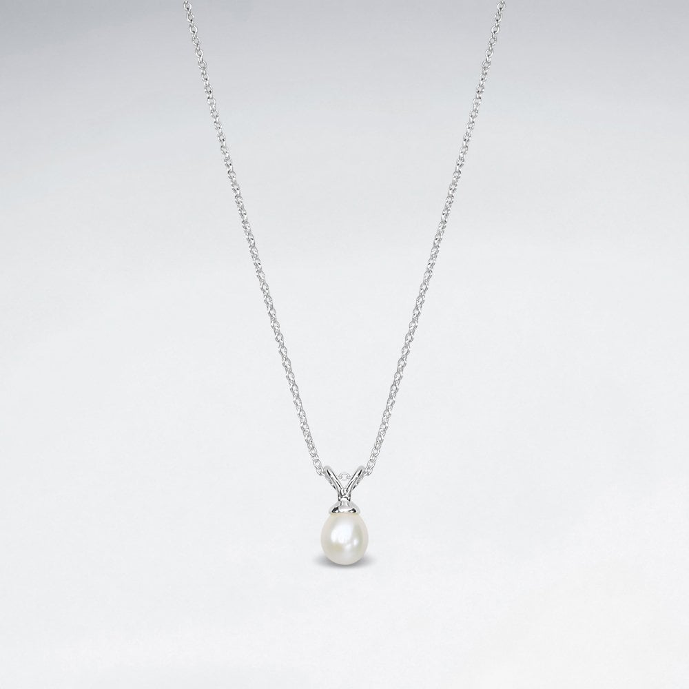 Sterling Silver Solitaire Freshwater Pearl Necklace